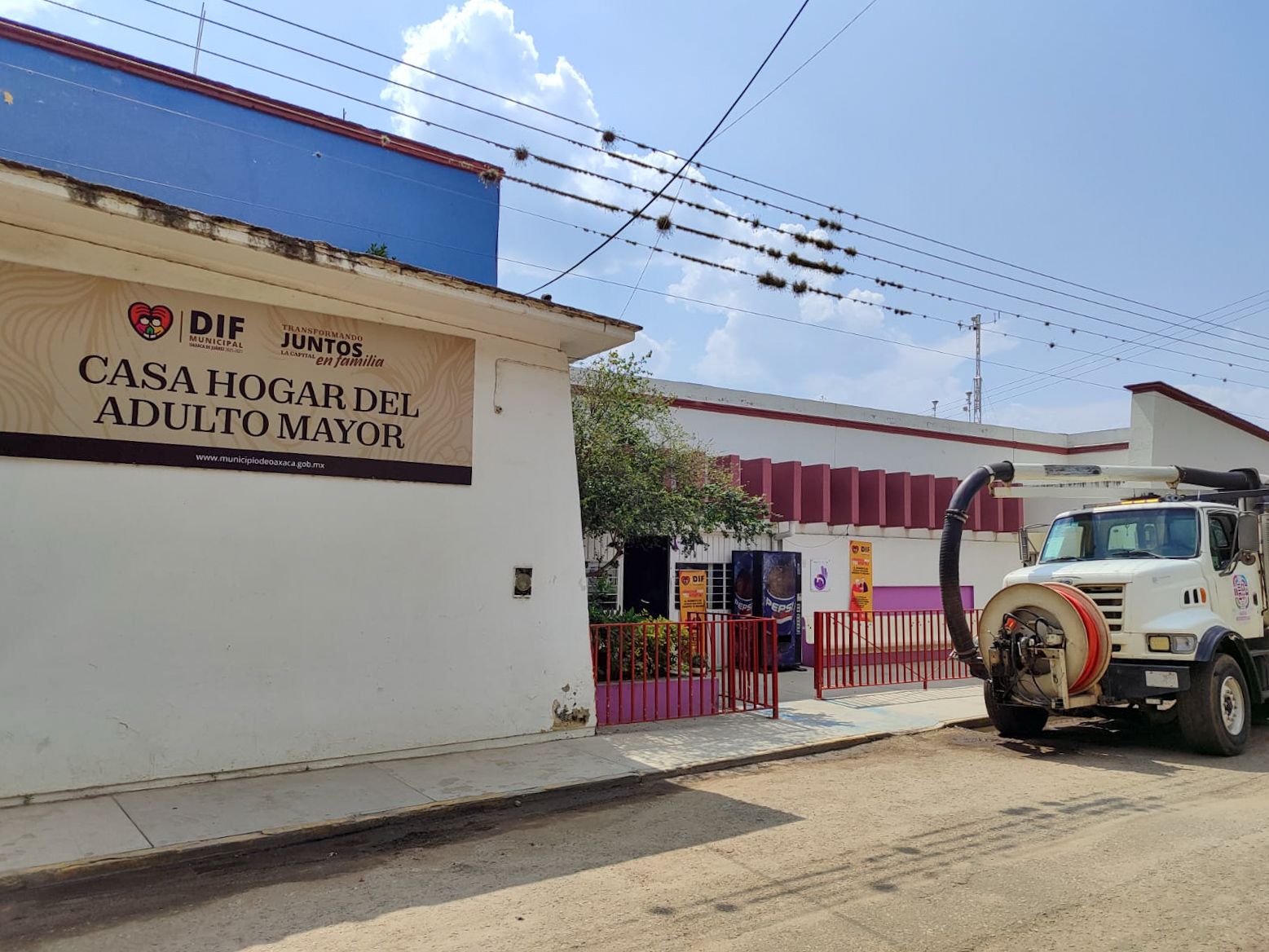 Desazolva Ceabien drenaje sanitario en agencias y colonias de la capital oaxaqueña
