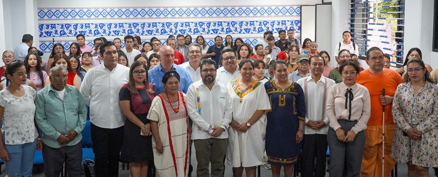 Escuchan a personas defensoras de derechos humanos para la construcción de la nueva Constitución de Oaxaca Escuchan a personas defensoras de derechos humanos para la construcción de la nueva Constitución de Oaxaca