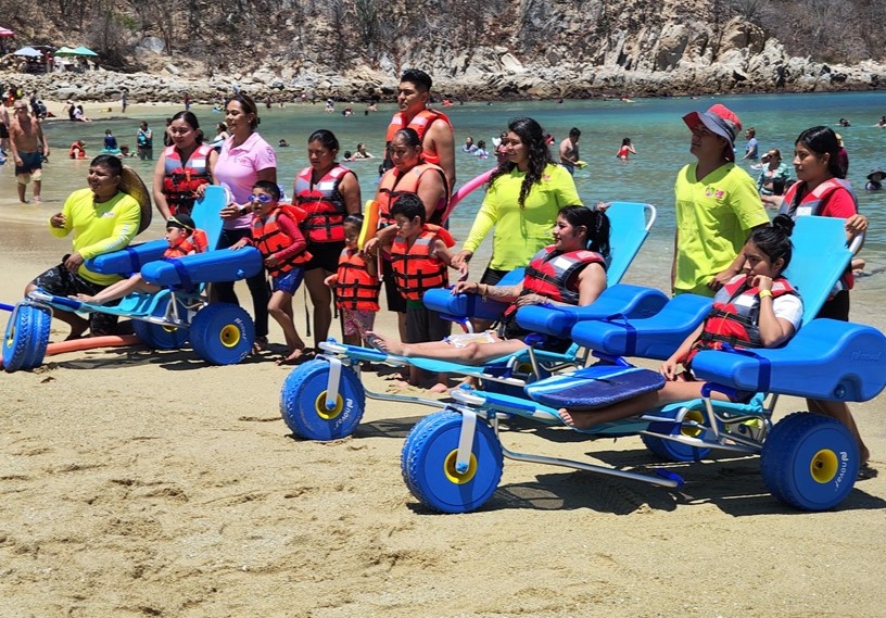 Fortalece DIF Oaxaca playa incluyente La Entrega en Huatulco Fortalece DIF Oaxaca playa incluyente La Entrega en Huatulco