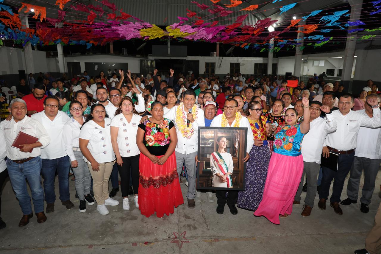 Con más de 7.5 mdp brinda Salomón Jara atención directa a San Pedro Huilotepec Con más de 7.5 mdp brinda Salomón Jara atención directa a San Pedro Huilotepec