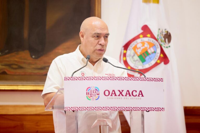 Gases tóxicos y sumersión en agua causaron muerte de 6 personas en pozo de Tezoatlán: Protección Civil