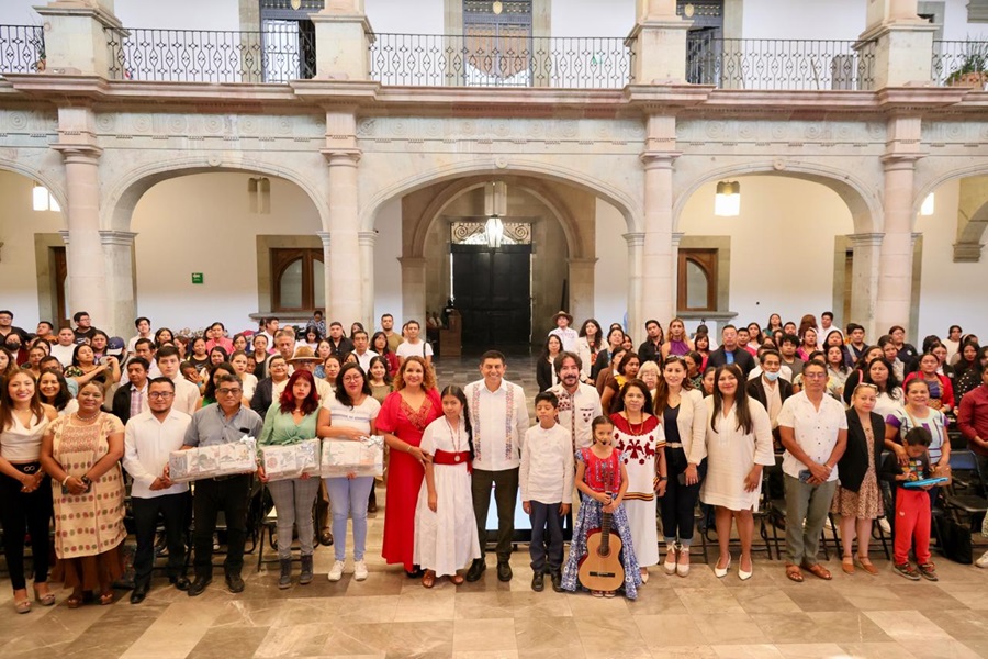 Masifica Salomón Jara hábito por los libros con programa Surcos de lectura Masifica Salomón Jara hábito por los libros con programa Surcos de lectura