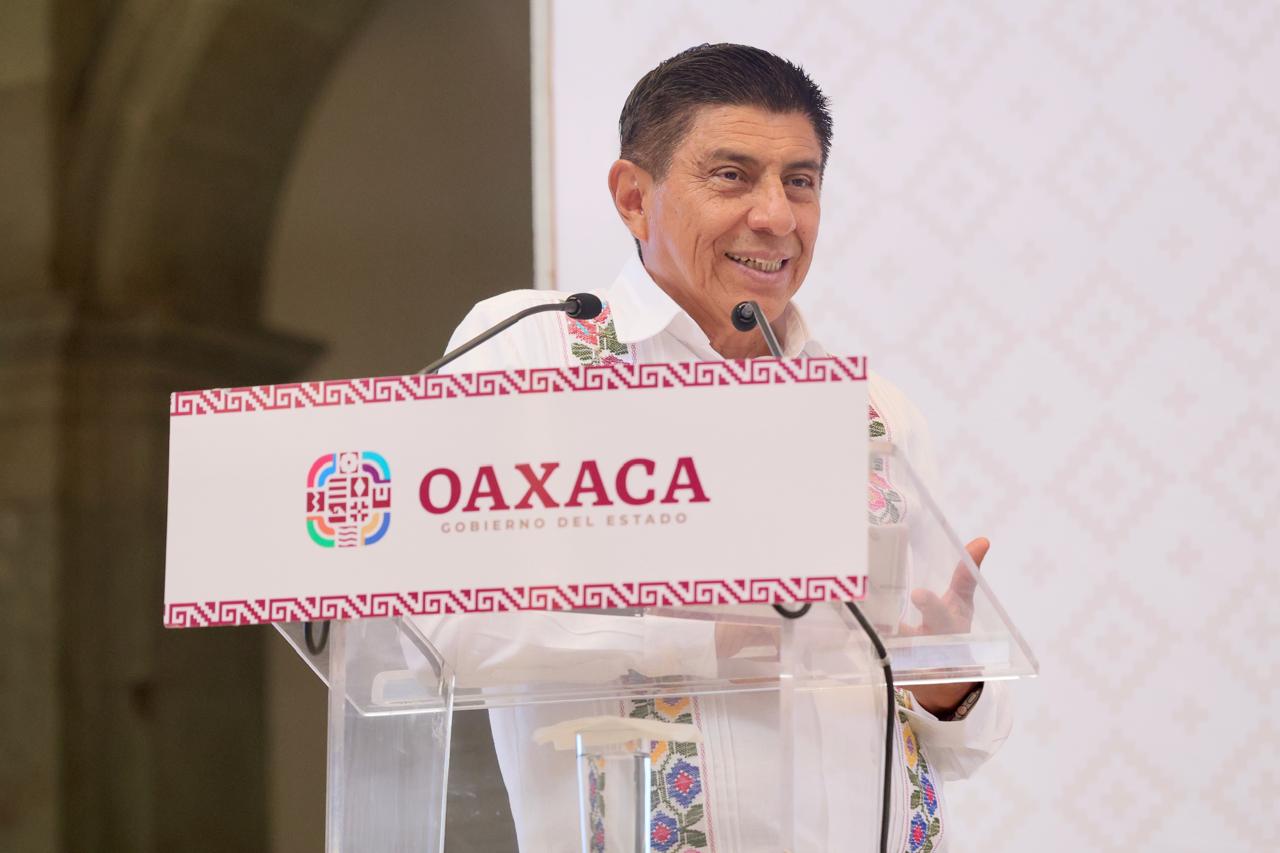 Pone Salomón Jara enfoque intercultural a estrategia nacional Tejedoras por la patria Pone Salomón Jara enfoque intercultural a estrategia nacional Tejedoras por la patria