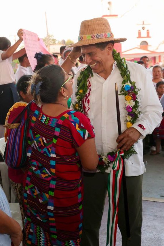 Reafirma Salomón Jara compromisos en Ejutla con más apoyos educativos, caminos y seguridad Reafirma Salomón Jara compromisos en Ejutla con más apoyos educativos, caminos y seguridad