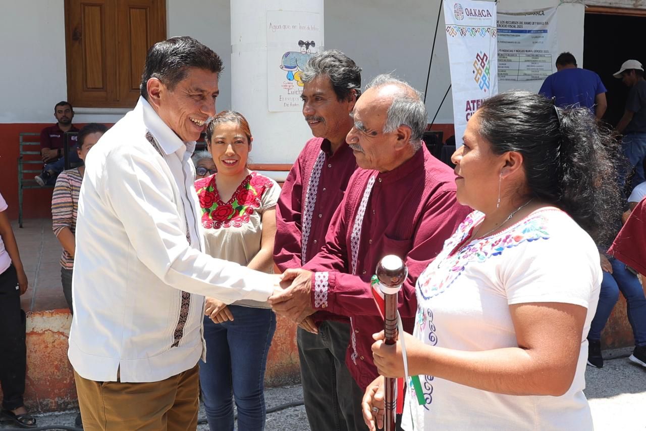 Respalda Gobernador de Oaxaca el bienestar de San Andrés Dinicuiti con más de 12 mdp en diversas acciones Respalda Gobernador de Oaxaca el bienestar de San Andrés Dinicuiti con más de 12 mdp en diversas acciones