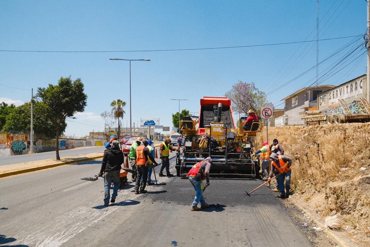 Reporta Gobierno de Oaxaca avance del 77% en reencarpetamiento y bacheo de la zona metropolitana Reporta Gobierno de Oaxaca avance del 77% en reencarpetamiento y bacheo de la zona metropolitana