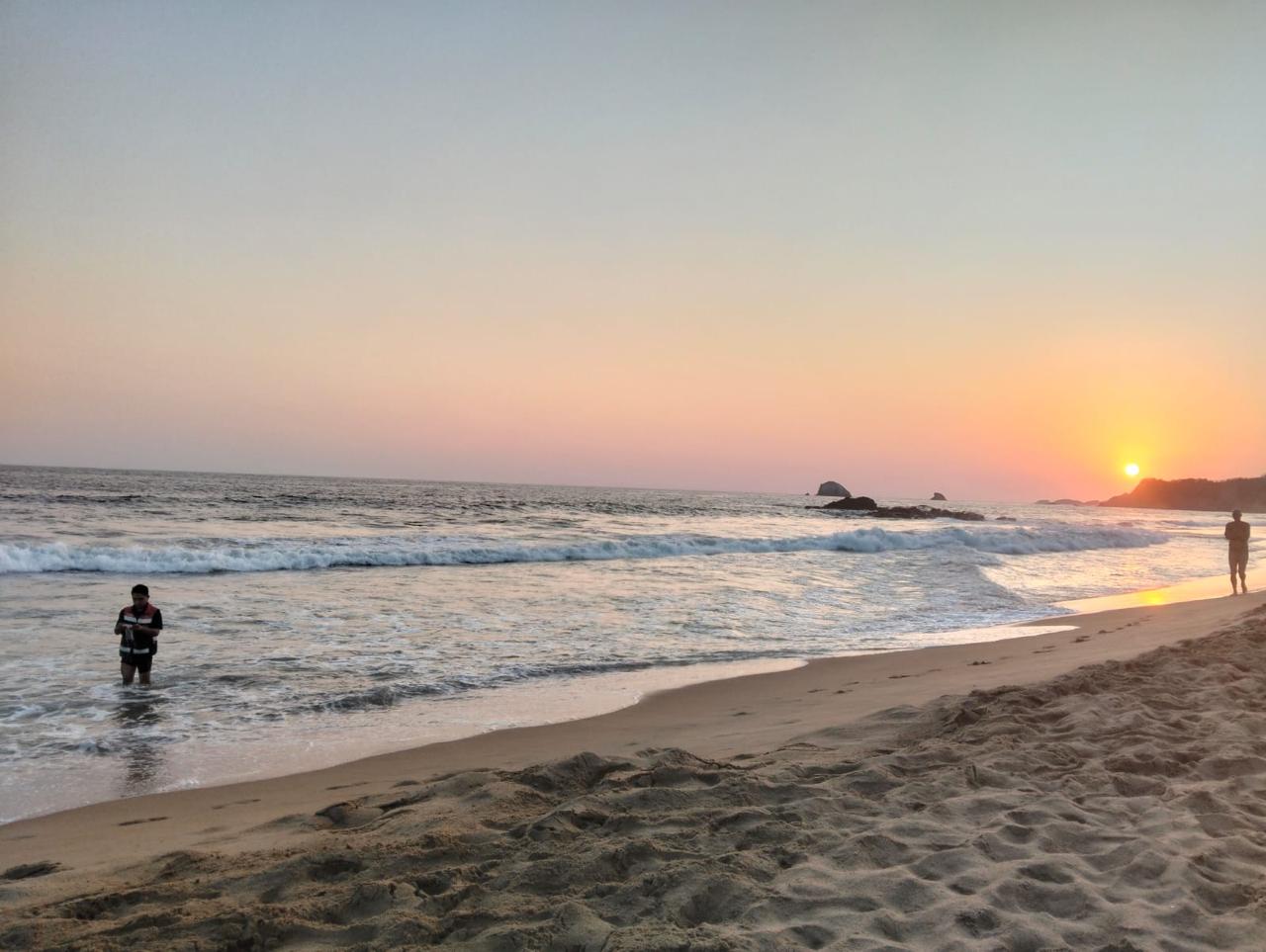 Playas de Oaxaca, limpias y listas para recibir vacacionistas: SSO Playas de Oaxaca, limpias y listas para recibir vacacionistas: SSO