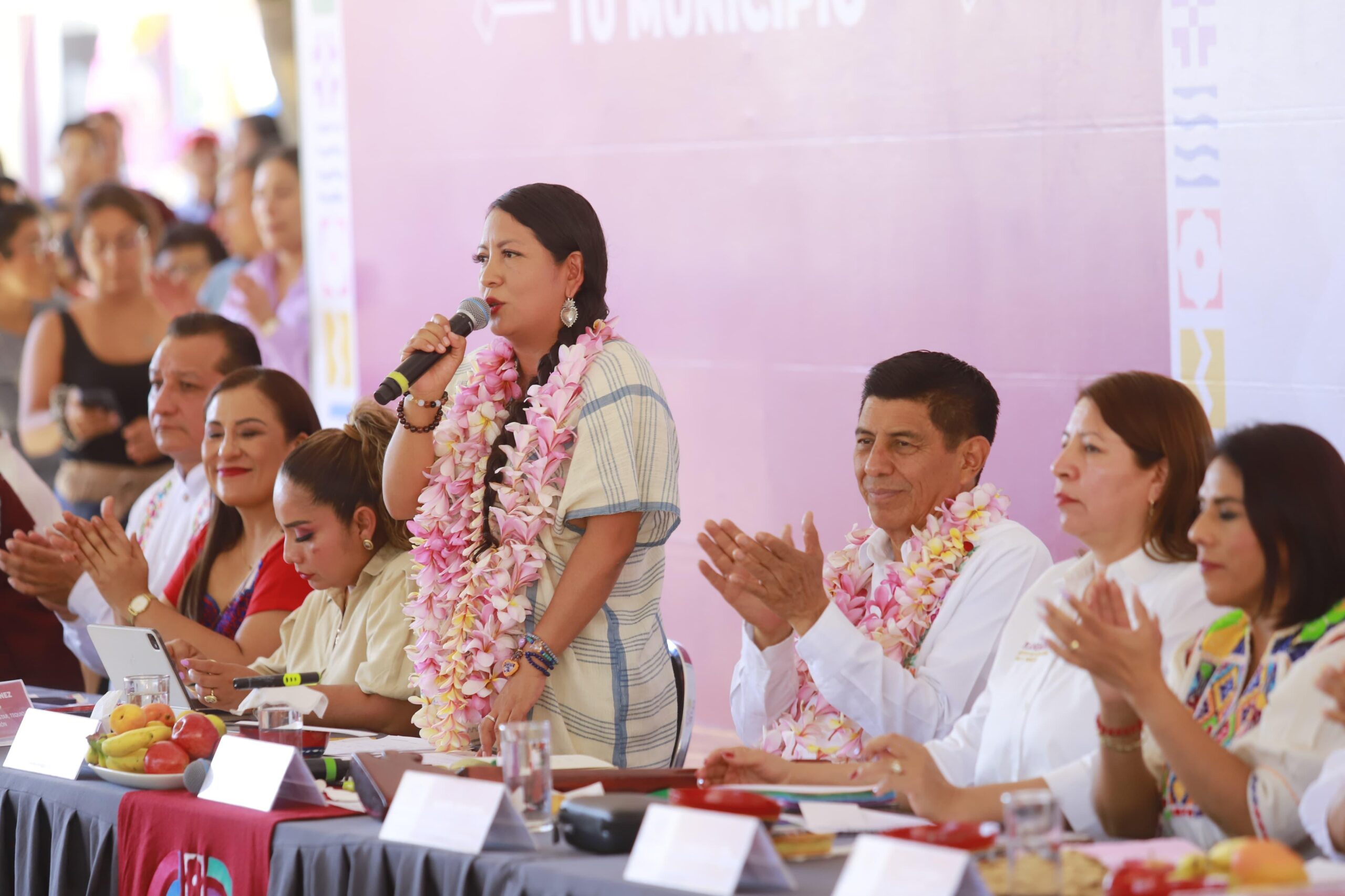 Salomón Jara y Nancy Benítez encabezan estrategia Trabajo que transforma tu municipio en Xoxocotlán Salomón Jara y Nancy Benítez encabezan estrategia Trabajo que transforma tu municipio en Xoxocotlán