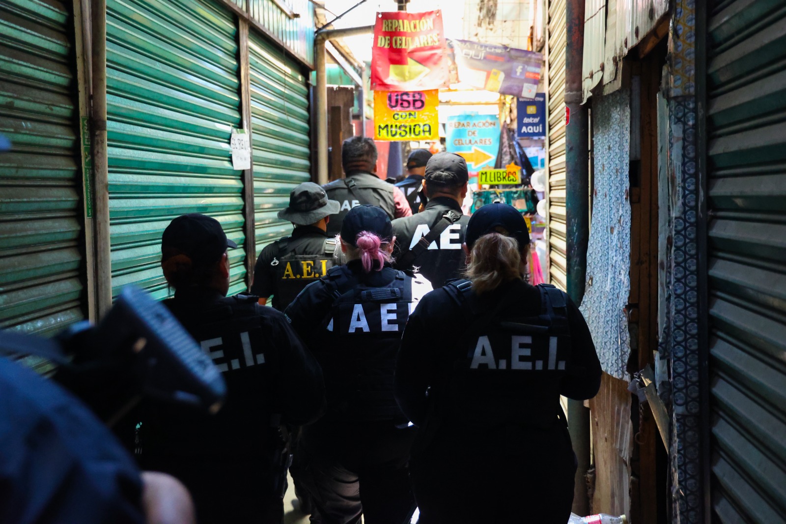 Participan más de mil elementos de seguridad en “Operación Pescador”, se reducen 63% de incidencia delictiva en la Central de Abasto: Fiscalía de Oaxaca Participan más de mil elementos de seguridad en “Operación Pescador”, se reducen 63% de incidencia delictiva en la Central de Abasto: Fiscalía de Oaxaca