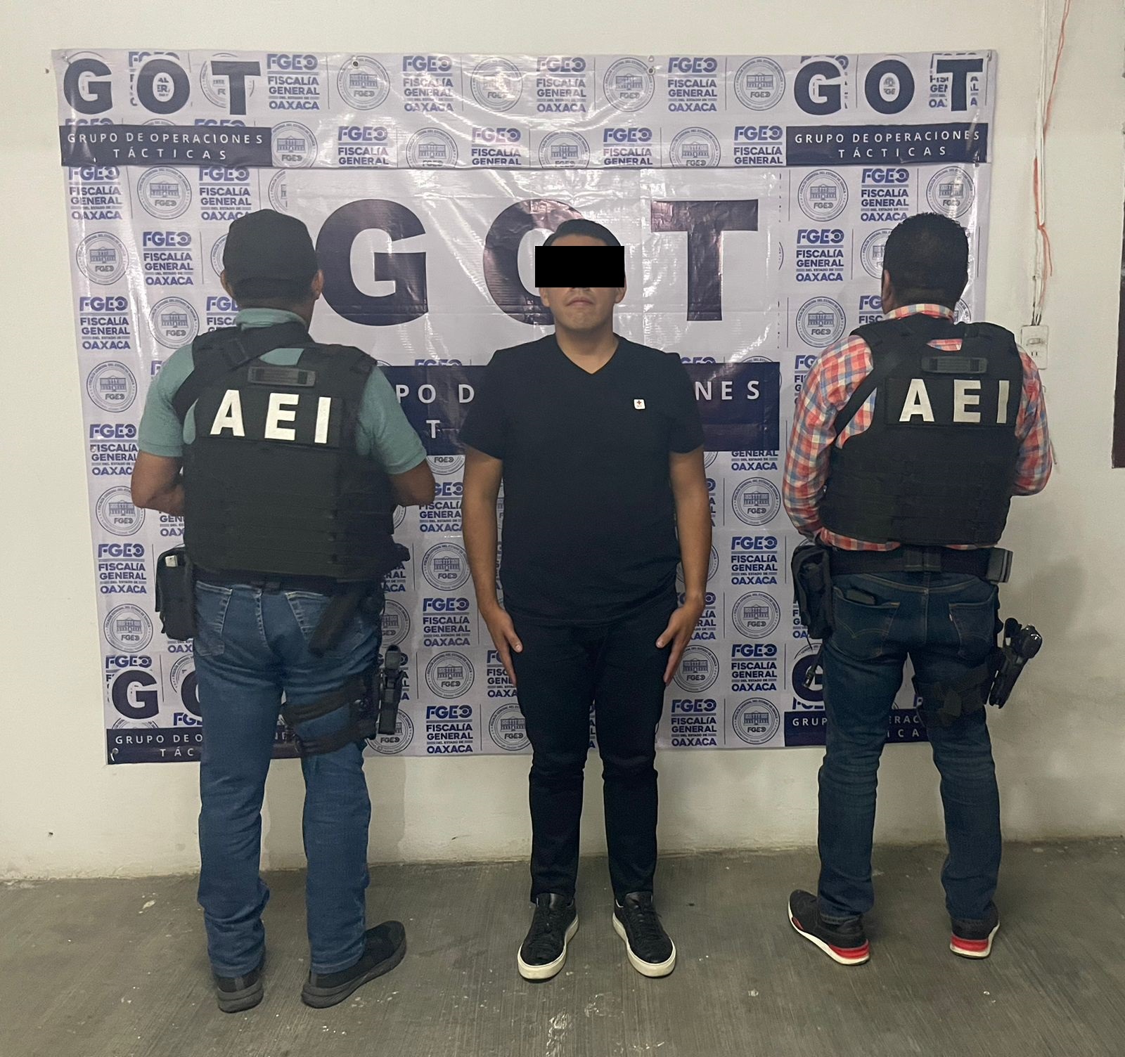 Fiscalía de Oaxaca detiene a una persona por fraude con esquema de inversiones que asciende a más de dos millones de pesos Fiscalía de Oaxaca detiene a una persona por fraude con esquema de inversiones que asciende a más de dos millones de pesos
