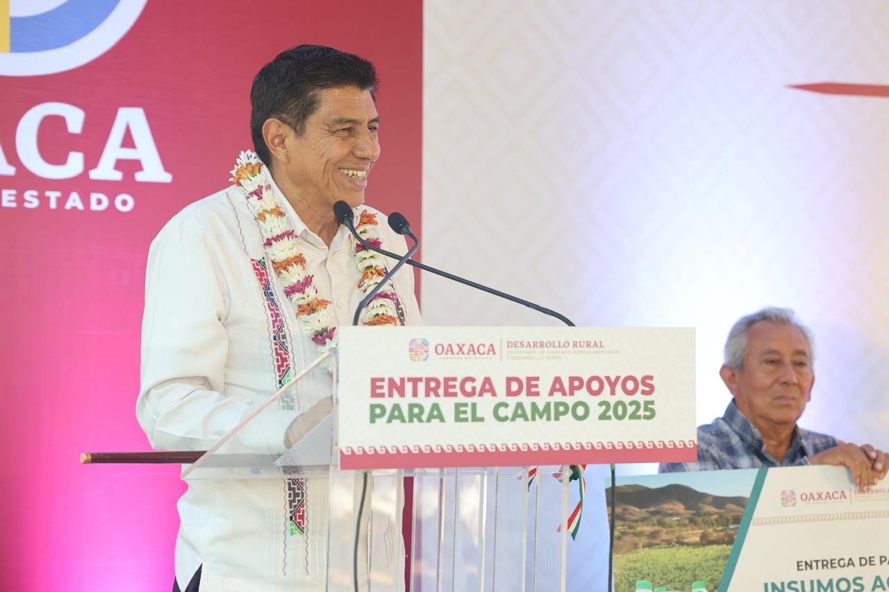 Entrega Salomón Jara apoyos para el campo a 317 personas productoras de la región Mixteca Entrega Salomón Jara apoyos para el campo a 317 personas productoras de la región Mixteca