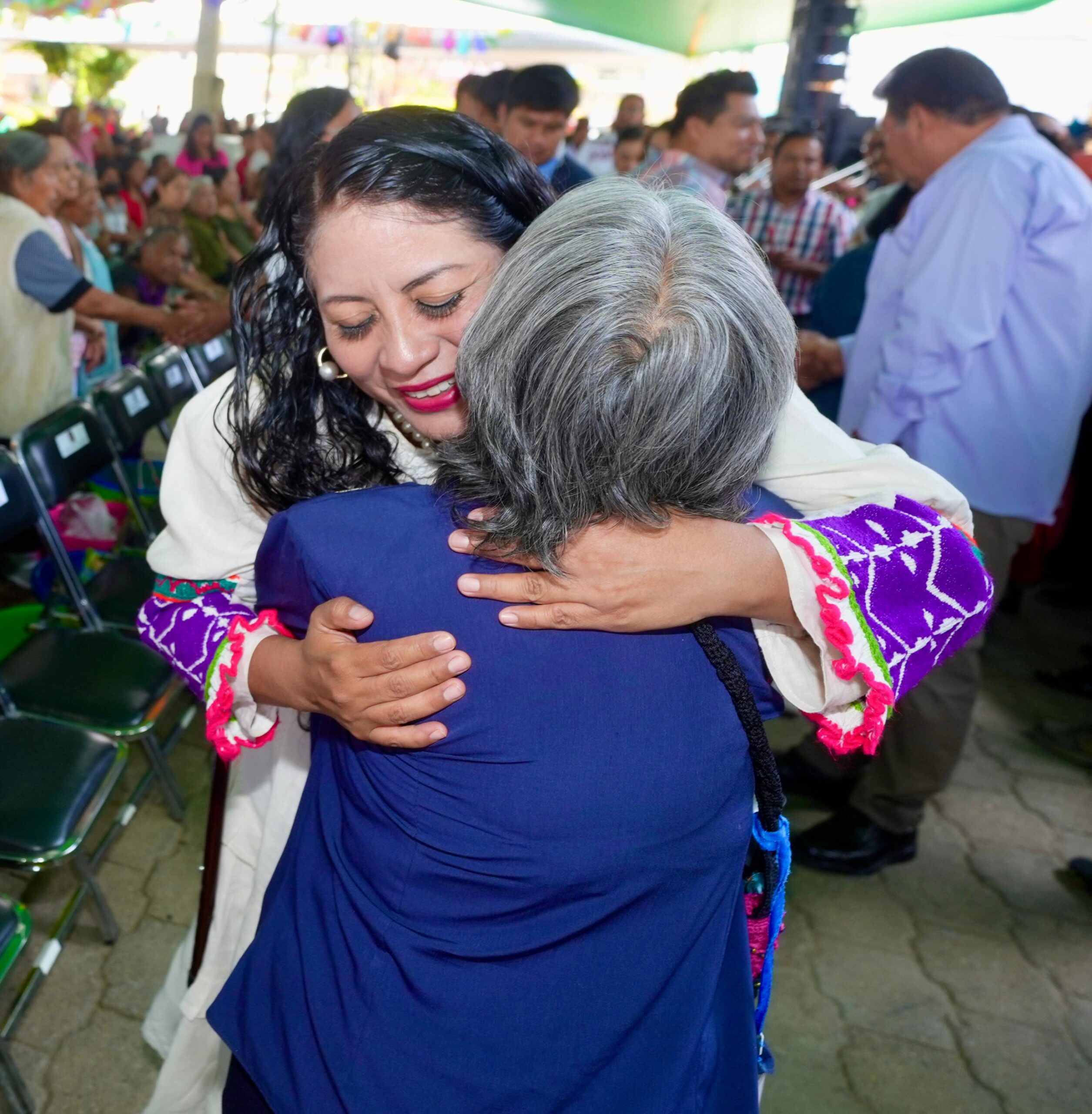 Santa Cruz Xoxocotlán celebra el amor y la fortaleza de las madres Santa Cruz Xoxocotlán celebra el amor y la fortaleza de las madres