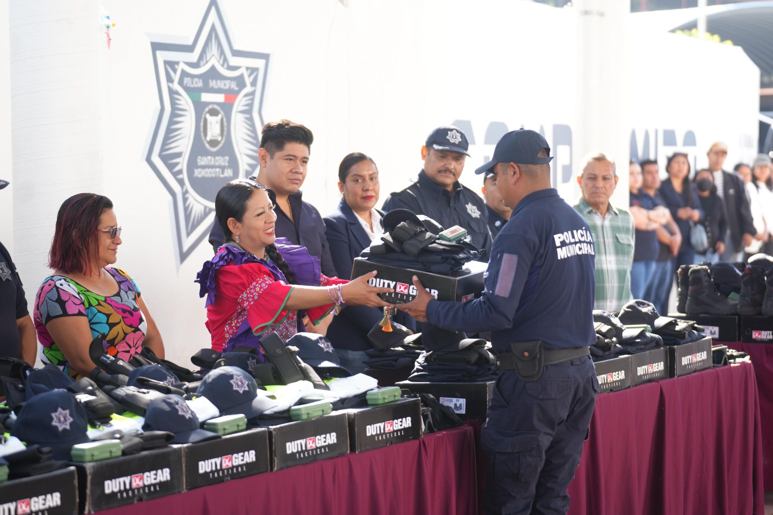 Impulsa Xoxocotlán dignificación policial con equipo, apoyos y certificaciones Impulsa Xoxocotlán dignificación policial con equipo, apoyos y certificaciones