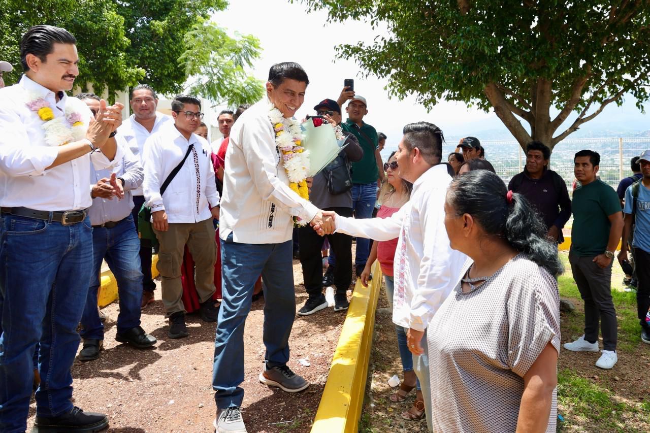 Avanza Primavera Oaxaqueña con obras en 10 escuelas de San Martín Mexicapam Avanza Primavera Oaxaqueña con obras en 10 escuelas de San Martín Mexicapam