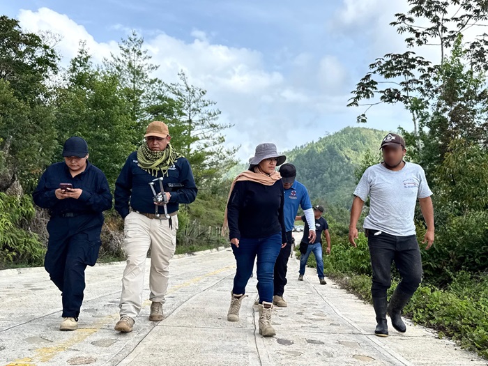 Integran binomio canino a las labores de búsqueda de un menor en la Sierra Mixe. Integran binomio canino a las labores de búsqueda de un menor en la Sierra Mixe.