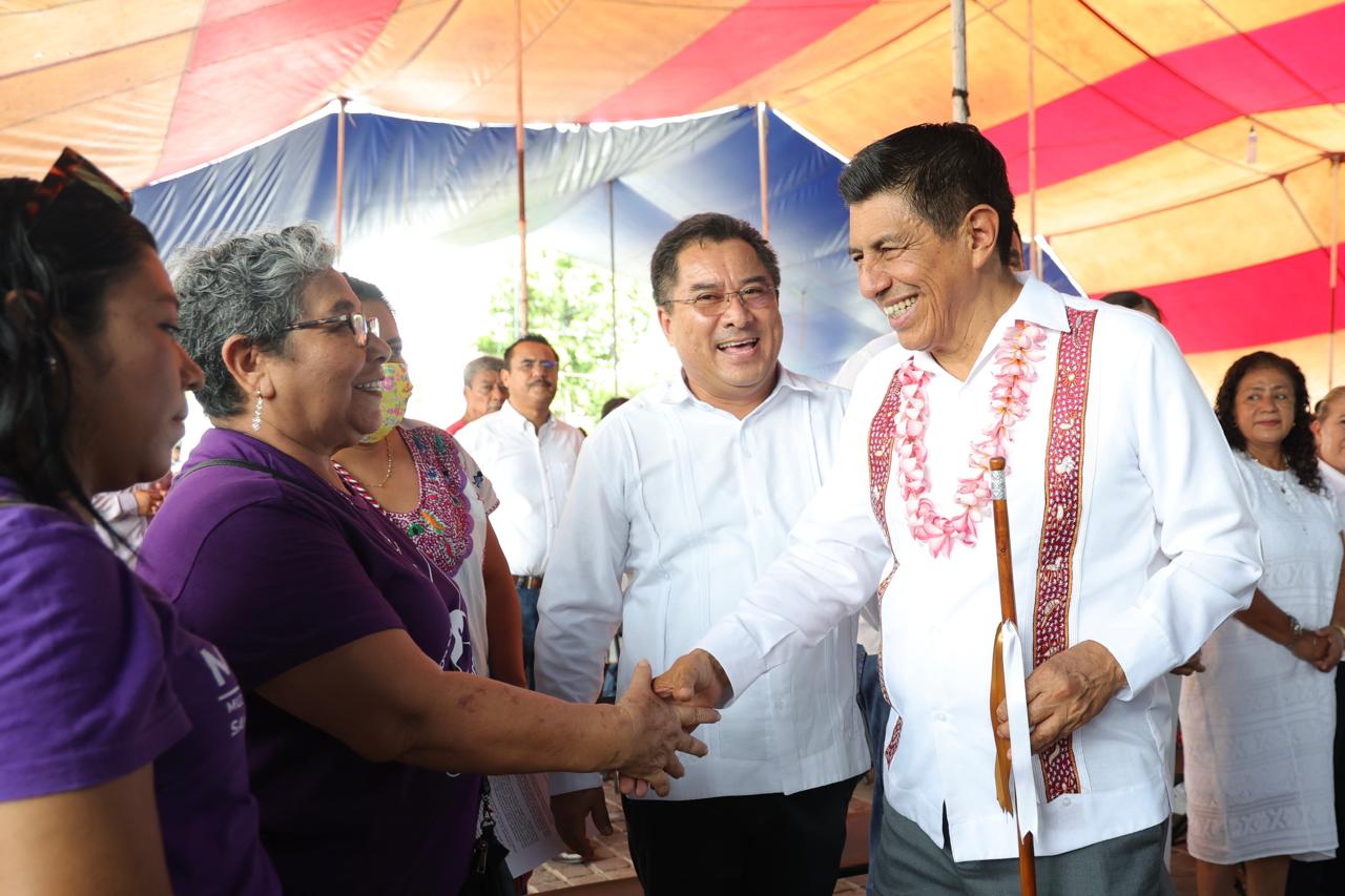 Con más de 16 mdp, Primavera Oaxaqueña apoya la educación en Santiago Pinotepa Nacional Con más de 16 mdp, Primavera Oaxaqueña apoya la educación en Santiago Pinotepa Nacional