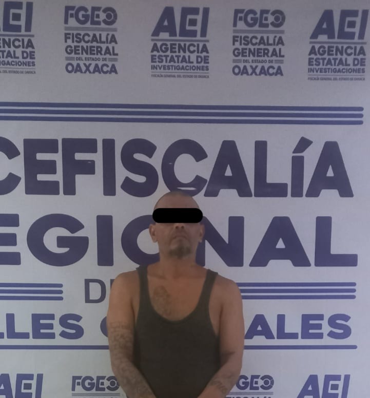 Fiscalía de Oaxaca logra prisión preventiva y lleva ante juez a cuatro personas por narcomenudeo quienes operaban en Juchitán de Zaragoza Fiscalía de Oaxaca logra prisión preventiva y lleva ante juez a cuatro personas por narcomenudeo quienes operaban en Juchitán de Zaragoza