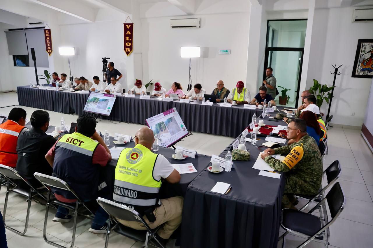 La Costa de pie: Gobierno de Oaxaca iniciará entrega de 50 mil láminas La Costa de pie: Gobierno de Oaxaca iniciará entrega de 50 mil láminas