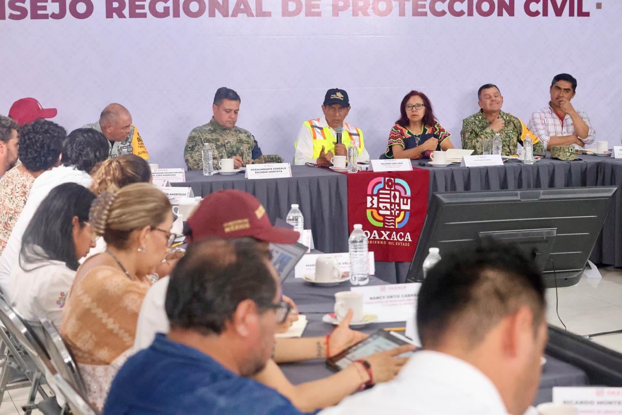 Plantean gobiernos estatales y federales ampliar el número de municipios oaxaqueños en Declaratoria de Desastre para poner a la Costa en pie Plantean gobiernos estatales y federales ampliar el número de municipios oaxaqueños en Declaratoria de Desastre para poner a la Costa en pie