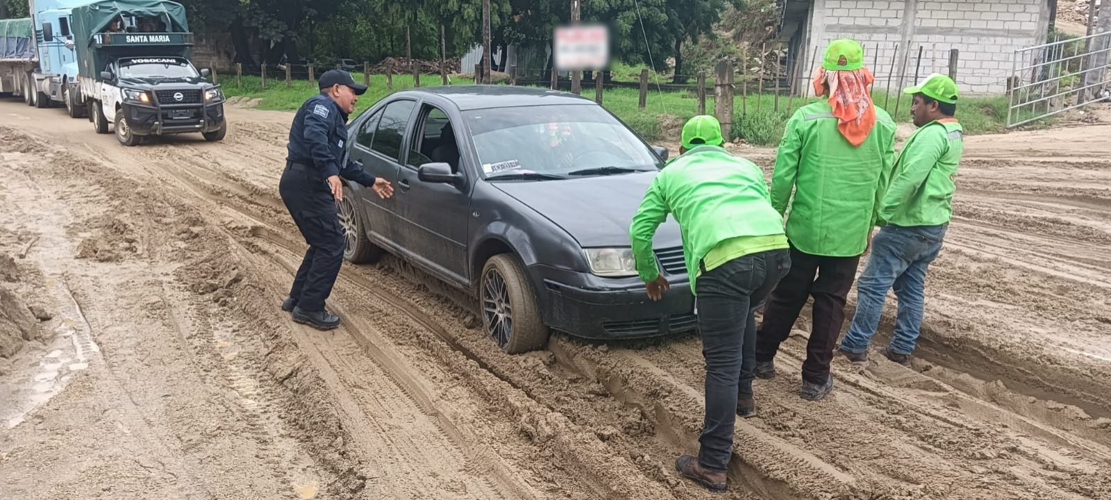 Refuerza Policía Vial Estatal operativos de movilidad por paso del huracán Erick en la Costa Refuerza Policía Vial Estatal operativos de movilidad por paso del huracán Erick en la Costa