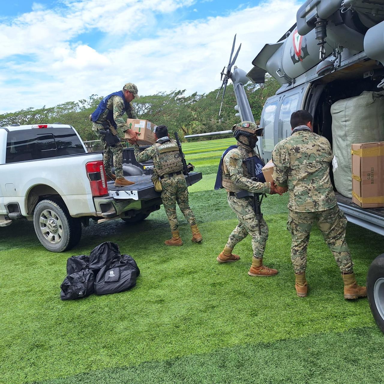Refuerzan atención médica en Pinotepa Nacional con apoyo aéreo tras impacto del huracán Erick Refuerzan atención médica en Pinotepa Nacional con apoyo aéreo tras impacto del huracán Erick