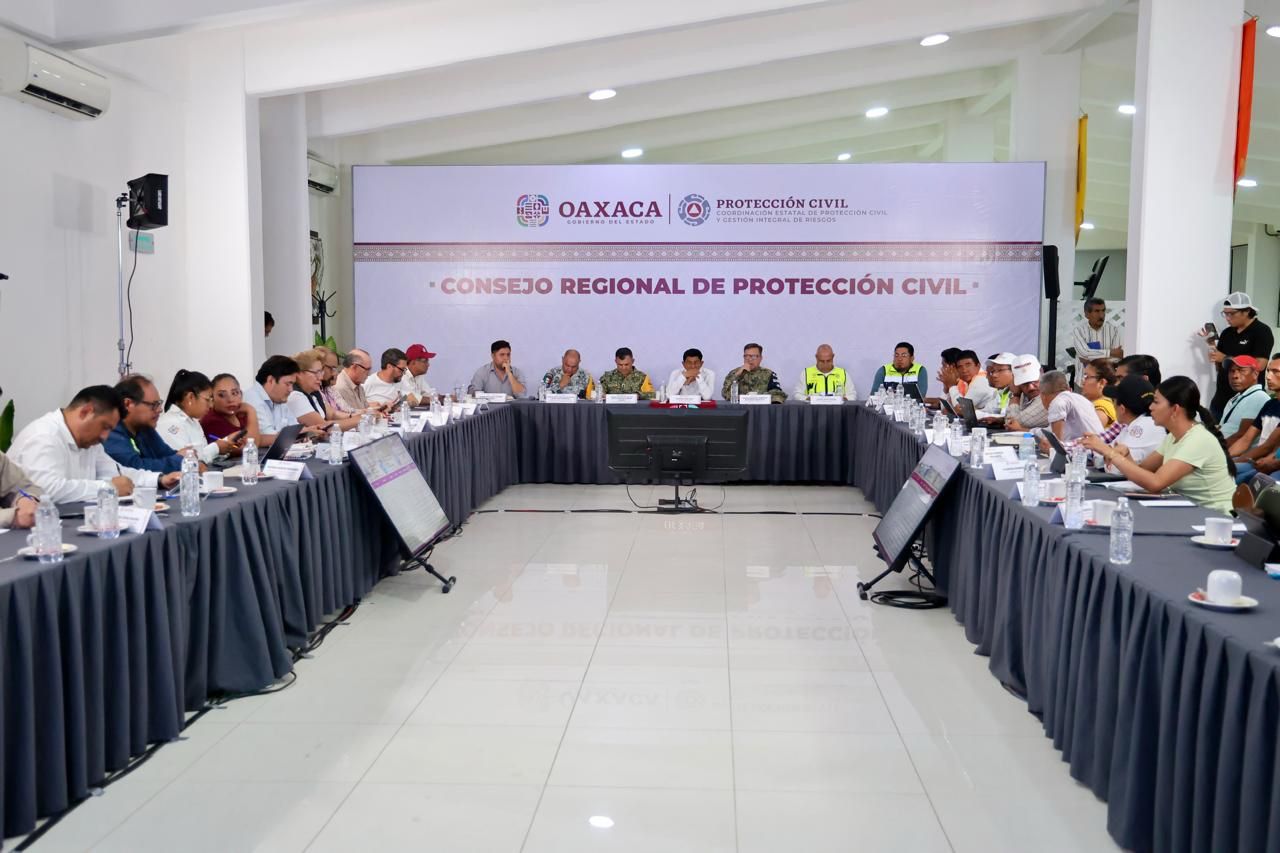 Reporta Gobierno de Oaxaca solicitudes de declaratoria de desastre en 55 municipios tras el paso del huracán Erick Reporta Gobierno de Oaxaca solicitudes de declaratoria de desastre en 55 municipios tras el paso del huracán Erick