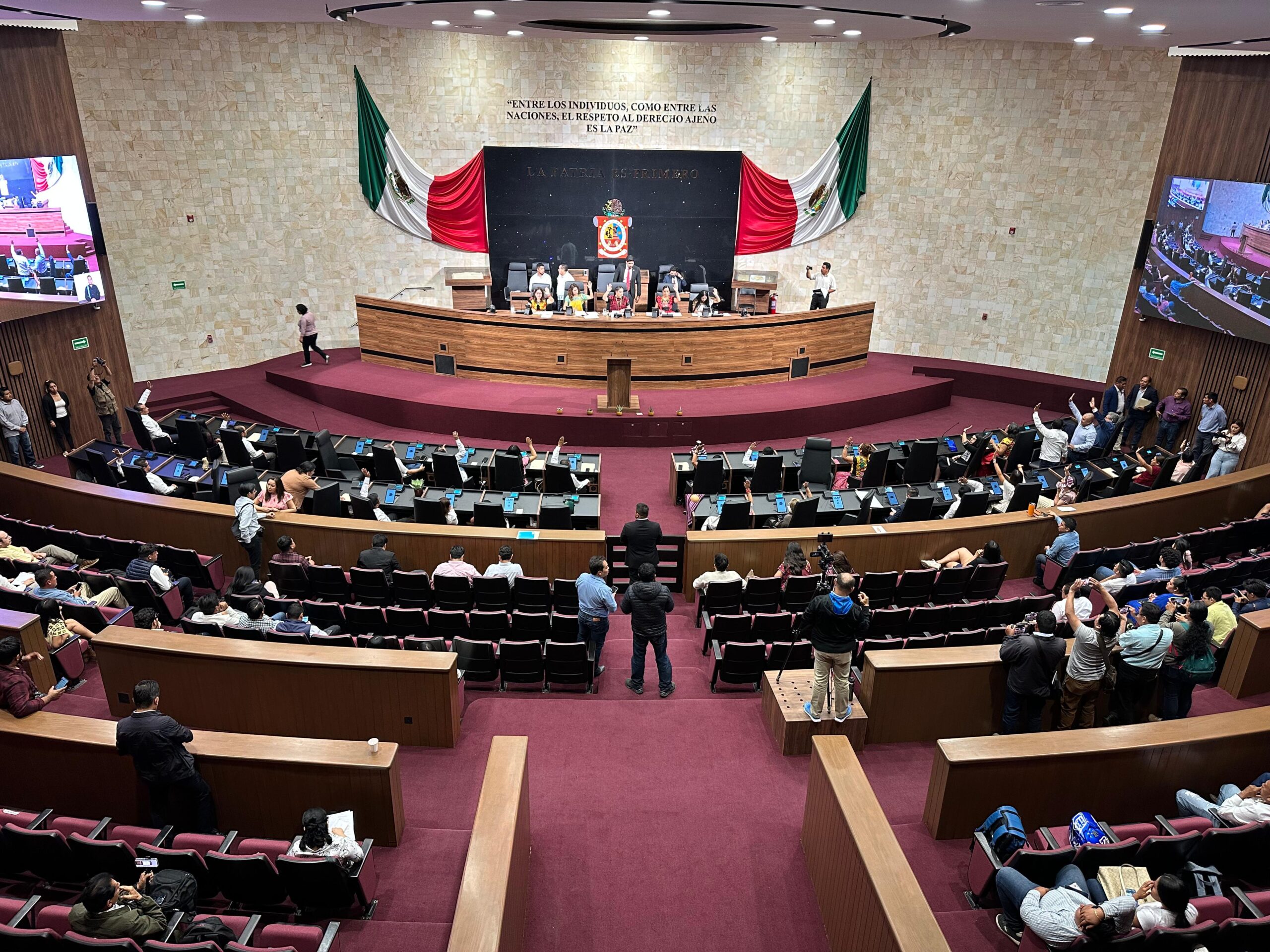 Congreso de Oaxaca aprueba la desaparición del Ayuntamiento Constitucional de San Mateo Piñas Congreso de Oaxaca aprueba la desaparición del Ayuntamiento Constitucional de San Mateo Piñas