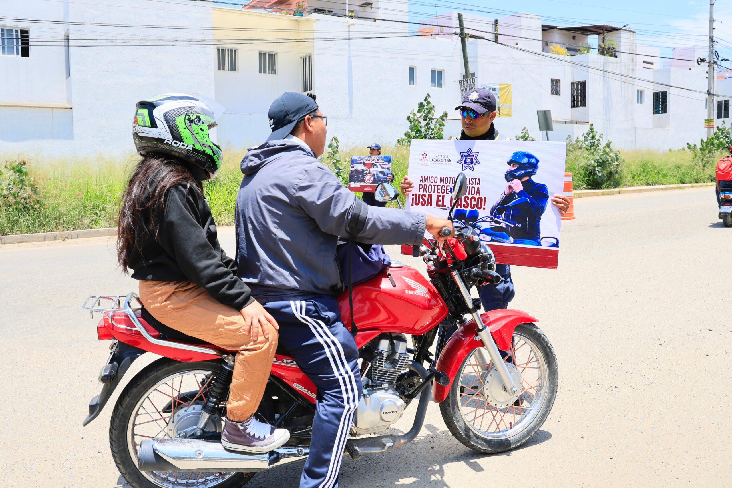 Campañas viales en puntos estratégicos buscan salvar vidas en Xoxocotlán Campañas viales en puntos estratégicos buscan salvar vidas en Xoxocotlán