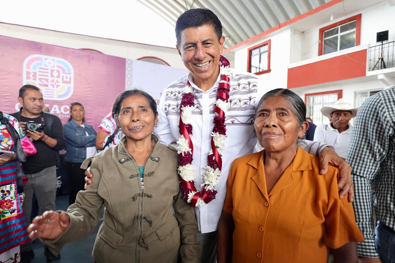 Con 25 mdp, Gobierno de Oaxaca mejorará condiciones de vida en Huautepec Con 25 mdp, Gobierno de Oaxaca mejorará condiciones de vida en Huautepec