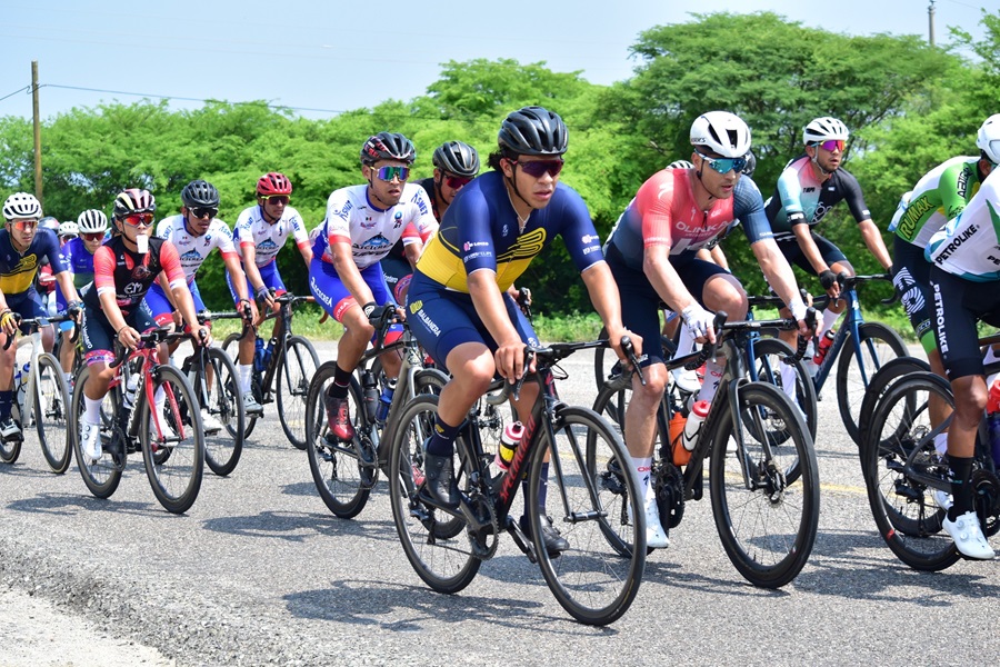 Continúa Clásica Ciclista con su segunda etapa en la región Istmo de Tehuantepec