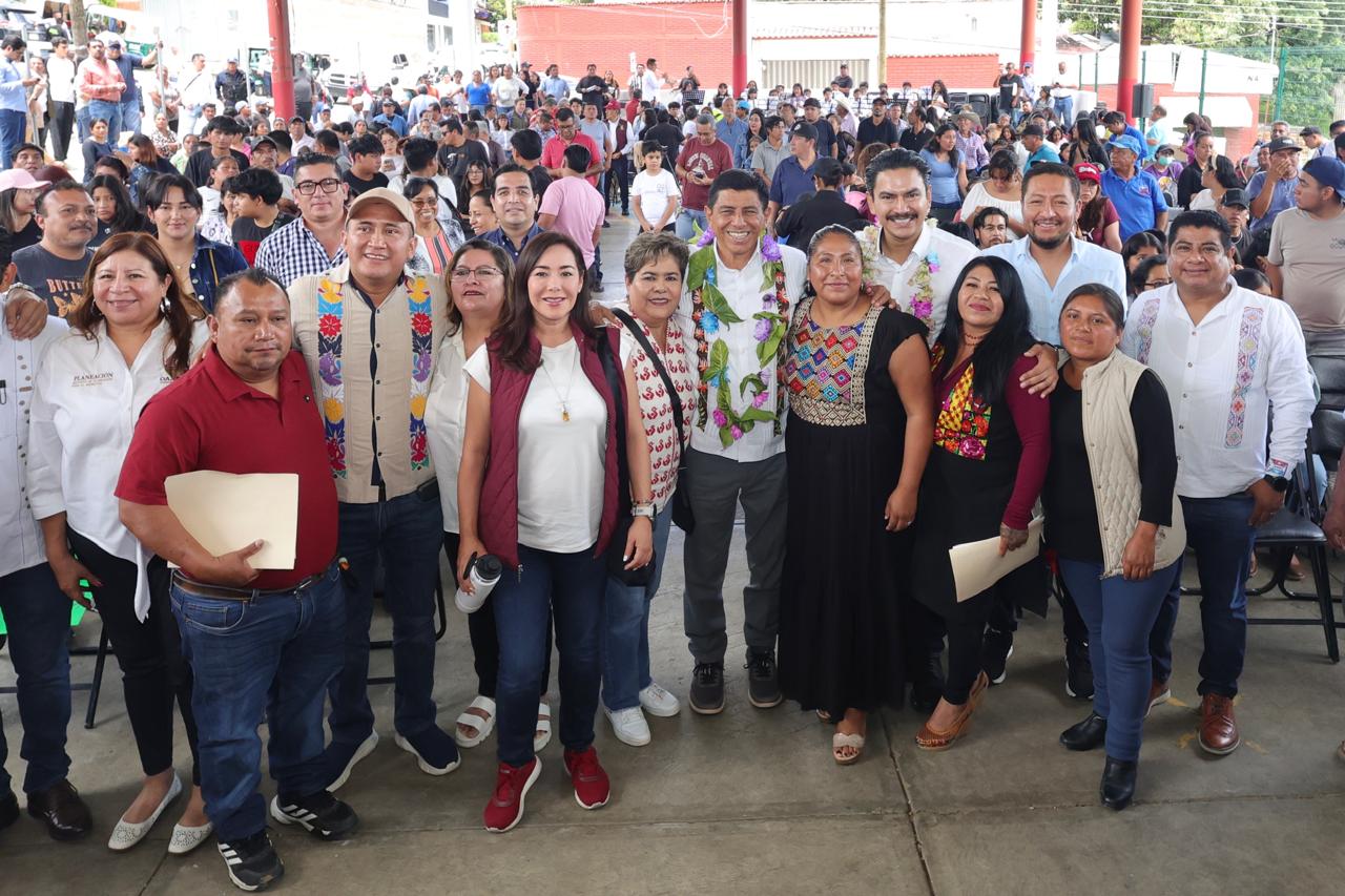 Destino Primavera Oaxaqueña más de 3 mdp para el techado de una cancha en la agencia Guadalupe Victoria Destino Primavera Oaxaqueña más de 3 mdp para el techado de una cancha en la agencia Guadalupe Victoria