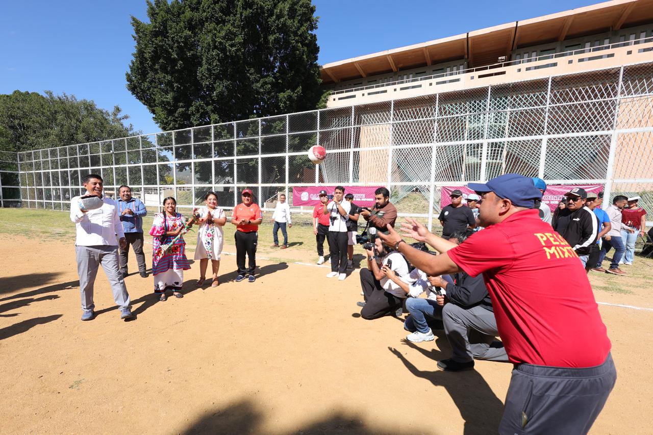 Inaugura Gobernador de Oaxaca Torneo Internacional de Pelota Mixteca “Lunes del Cerro” 2025 Inaugura Gobernador de Oaxaca Torneo Internacional de Pelota Mixteca “Lunes del Cerro” 2025
