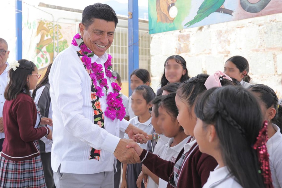 Refuerza Gobierno de Oaxaca la infraestructura educativa de San Juan Bautista Guuelache Refuerza Gobierno de Oaxaca la infraestructura educativa de San Juan Bautista Guuelache