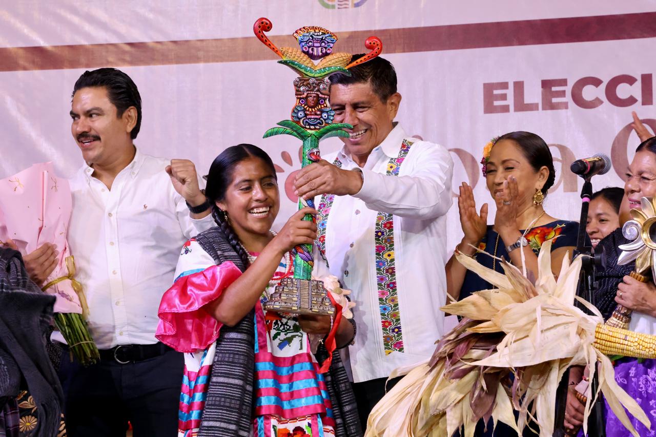 ¡Patricia Casiano Zaragoza, de Huautla de Jiménez, la Diosa Centéotl 2025! ¡Patricia Casiano Zaragoza, de Huautla de Jiménez, la Diosa Centéotl 2025!
