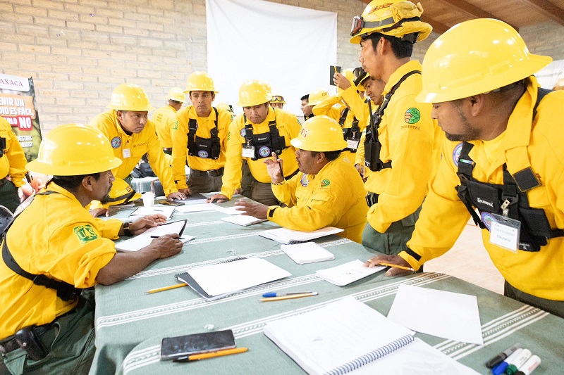 Con respaldo de USNORTHCOM, Coesfo concluye capacitación a combatientes de incendios forestales en Oaxaca Con respaldo de USNORTHCOM, Coesfo concluye capacitación a combatientes de incendios forestales en Oaxaca
