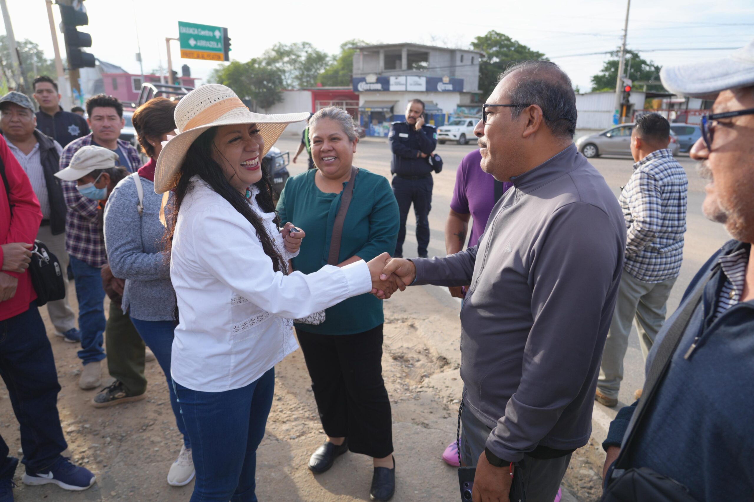 Colonia por colonia, Nancy Benítez atiende a familias xoxeñas Colonia por colonia, Nancy Benítez atiende a familias xoxeñas