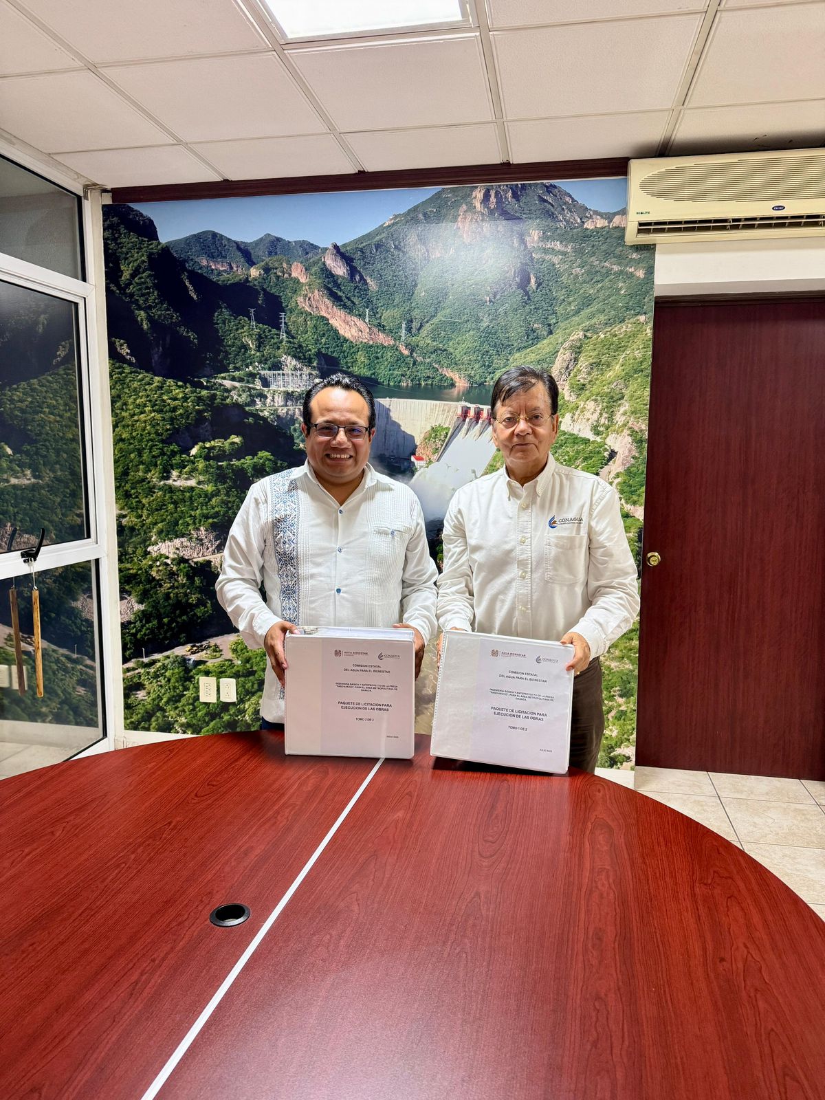 Construyen los tres órdenes de gobierno el futuro hídrico de Oaxaca Construyen los tres órdenes de gobierno el futuro hídrico de Oaxaca