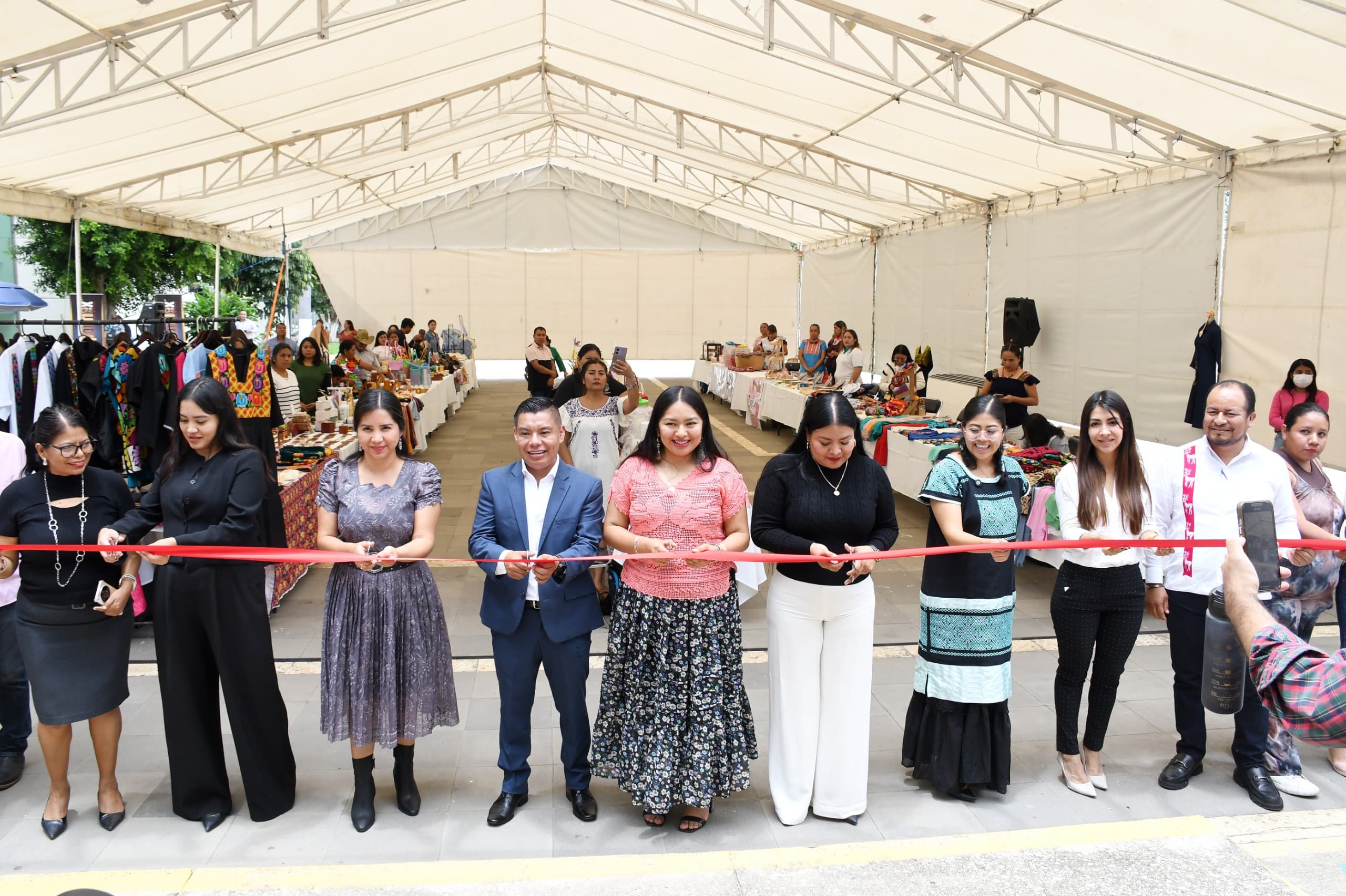 Congreso del Estado impulsa el emprendimiento con Mercadito Emprende Relevo Congreso del Estado impulsa el emprendimiento con Mercadito Emprende Relevo
