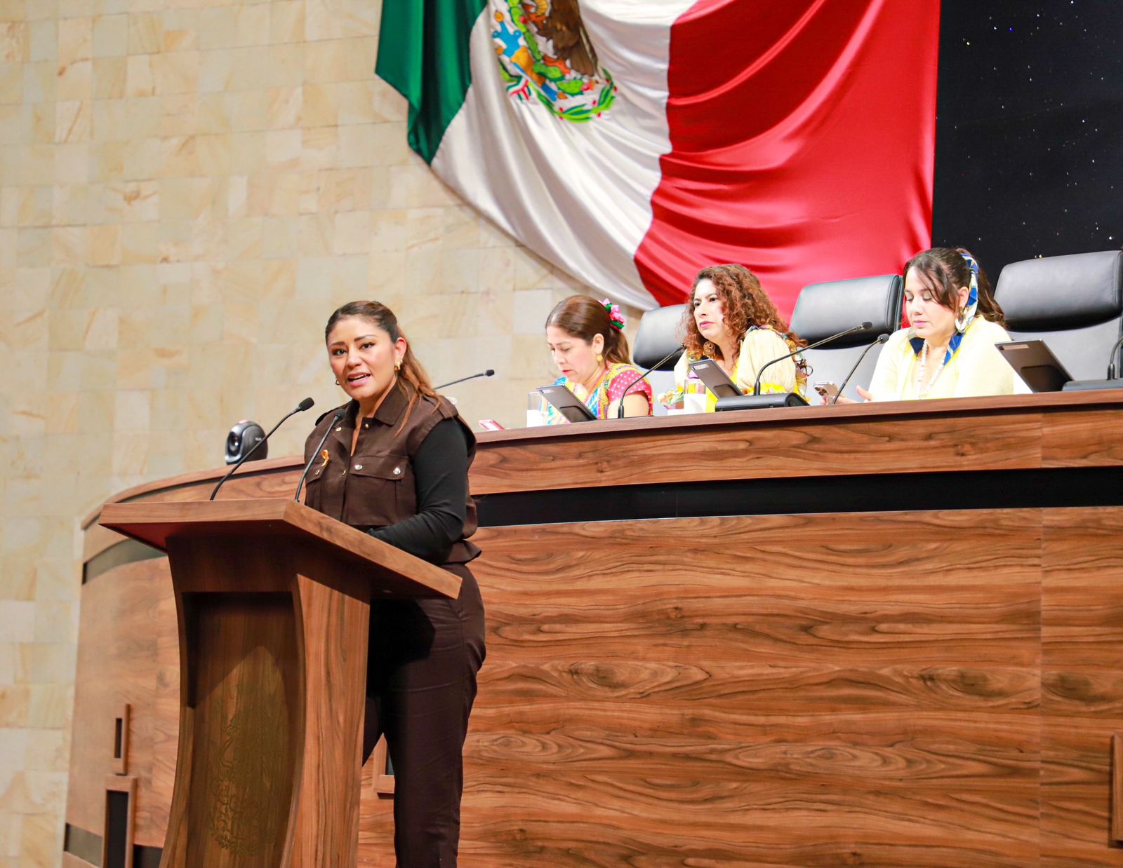Proponen Iniciativa de Ley para garantizar un entorno digital seguro para niñas, niños y adolescentes en Oaxaca Proponen Iniciativa de Ley para garantizar un entorno digital seguro para niñas, niños y adolescentes en Oaxaca