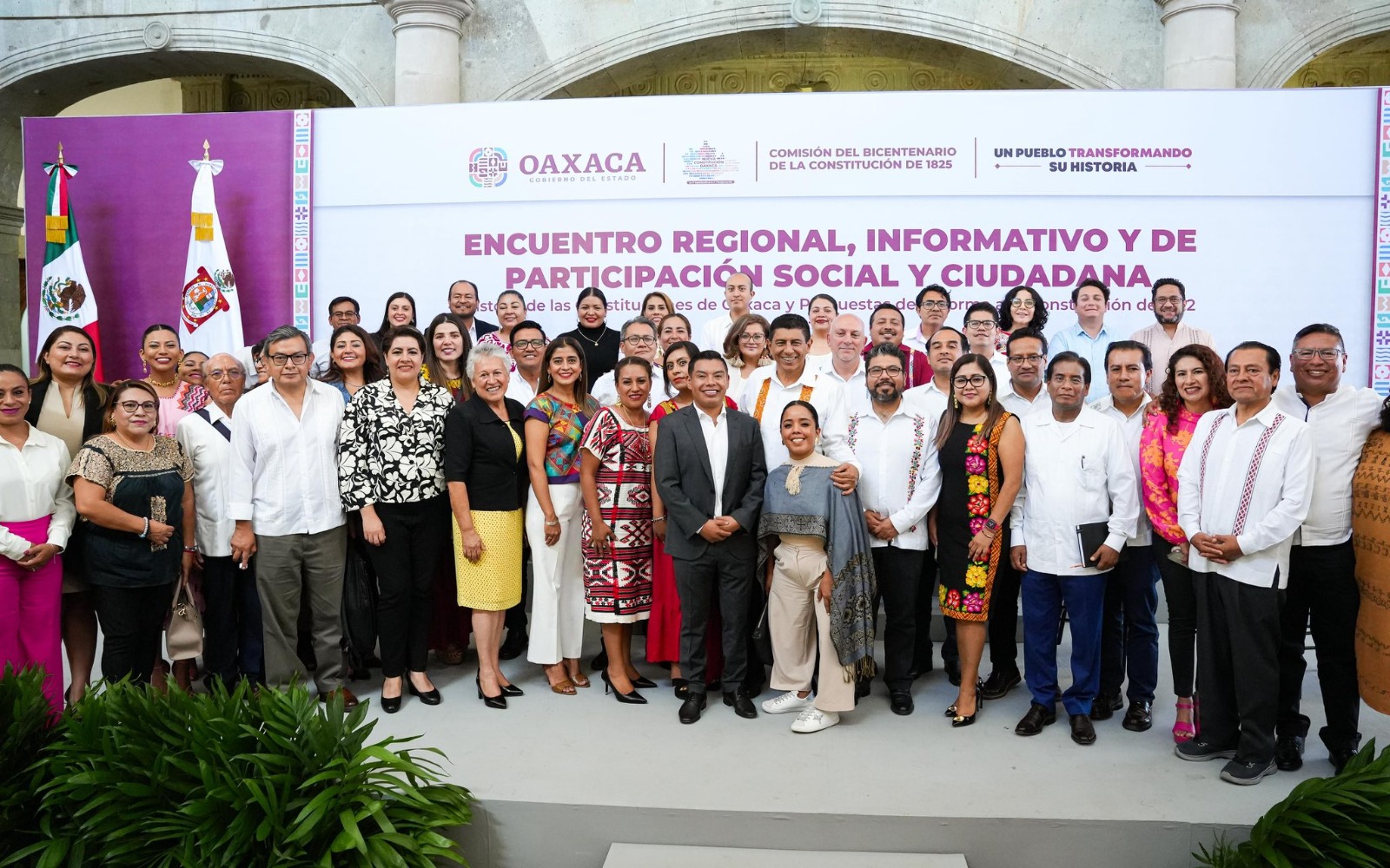 Congreso de Oaxaca reafirma su compromiso con una Nueva Constitución que refleja la participación ciudadana y visión humanista Congreso de Oaxaca reafirma su compromiso con una Nueva Constitución que refleja la participación ciudadana y visión humanista