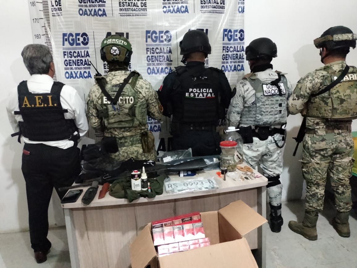 CATEA GUARDIA NACIONAL Y POLICÍA , CASA DE SEGURIDAD DE FALSOS FEDERALES EN HUATULCO, OAXACA Y DECOMISÓ JOYAS Y VEHÍCULOS DE LUJO ROBADOS CATEA GUARDIA NACIONAL Y POLICÍA , CASA DE SEGURIDAD DE FALSOS FEDERALES EN HUATULCO, OAXACA Y DECOMISÓ JOYAS Y VEHÍCULOS DE LUJO ROBADOS