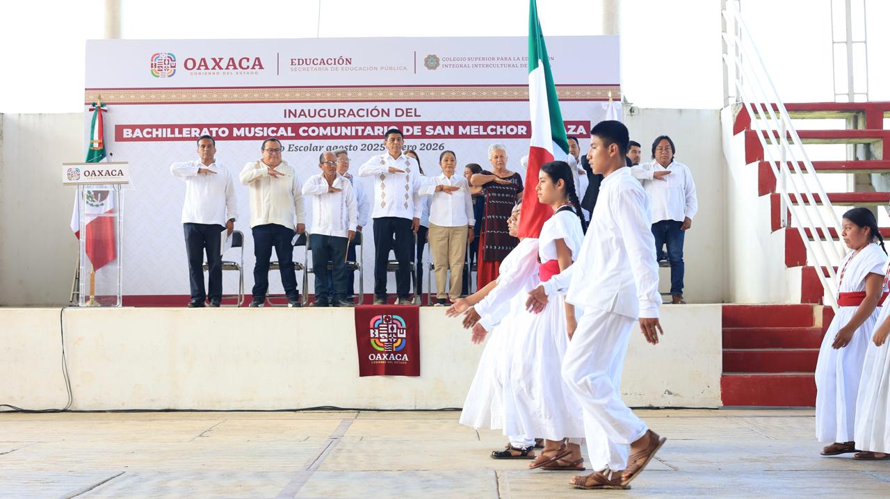 Inaugura Salomón Jara instalaciones y ciclo escolar del BIC en San Melchor Betaza Inaugura Salomón Jara instalaciones y ciclo escolar del BIC en San Melchor Betaza