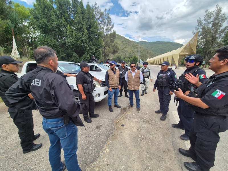 Despliega Gabinete de Seguridad operativo en la Sierra de Juárez por la Paz Territorial Despliega Gabinete de Seguridad operativo en la Sierra de Juárez por la Paz Territorial