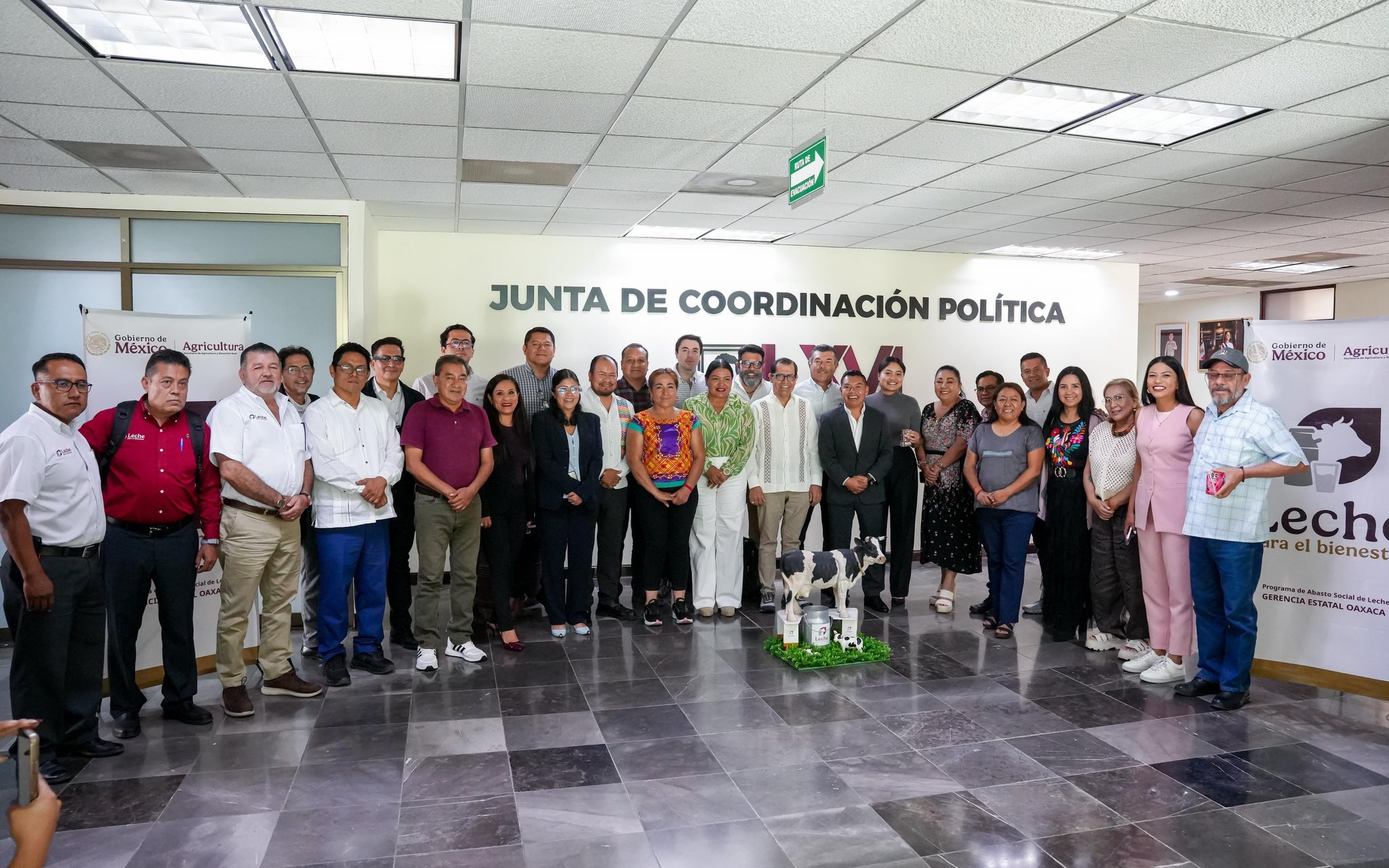 Congreso del Estado coordina reunión interinstitucional para fortalecer el Programa Leche para el Bienestar en Oaxaca Congreso del Estado coordina reunión interinstitucional para fortalecer el Programa Leche para el Bienestar en Oaxaca