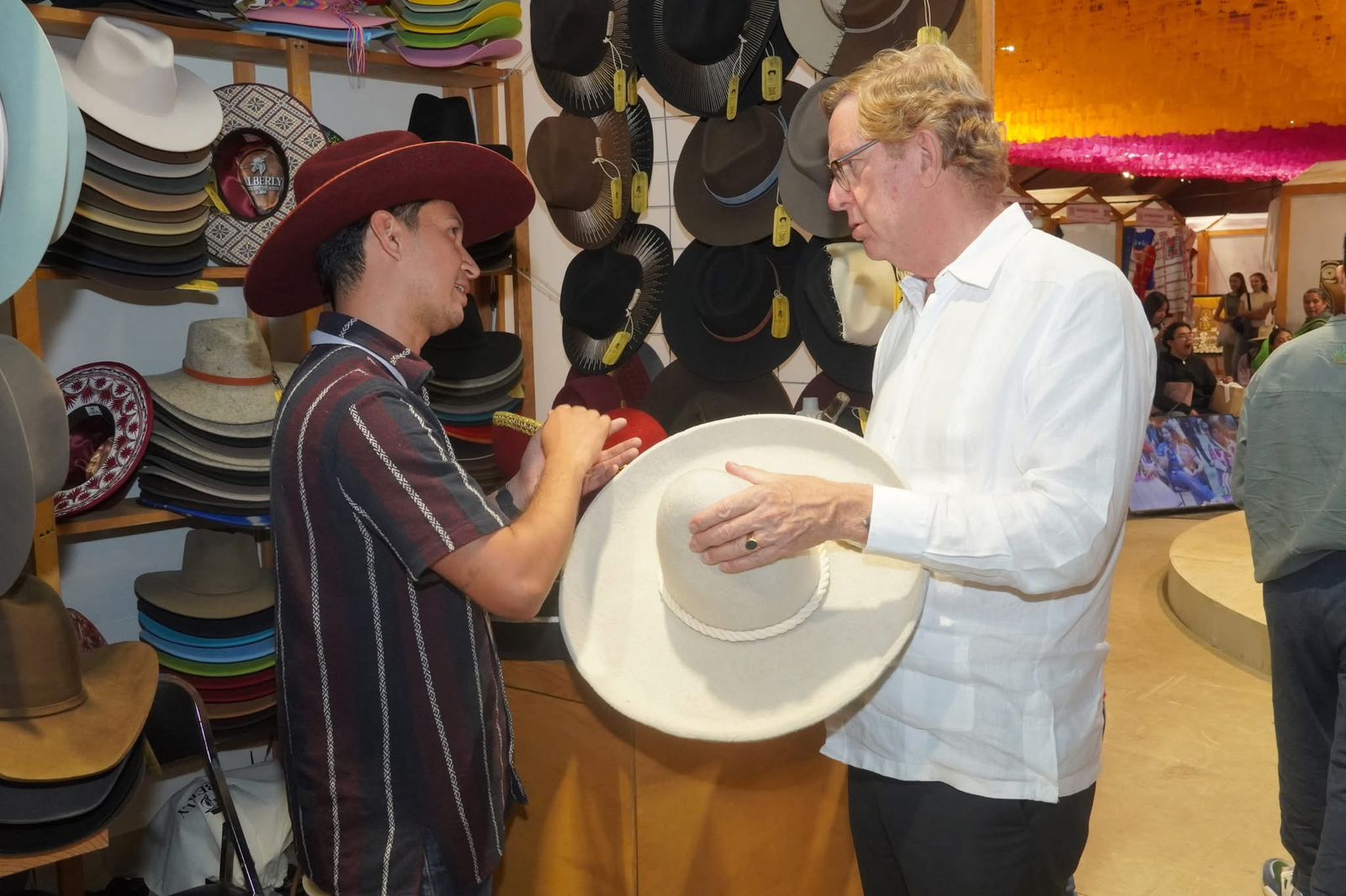 Embajadores de Kuwait y Países Bajos reconocen la grandeza de Oaxaca como el Corazón Cultural de México Embajadores de Kuwait y Países Bajos reconocen la grandeza de Oaxaca como el Corazón Cultural de México