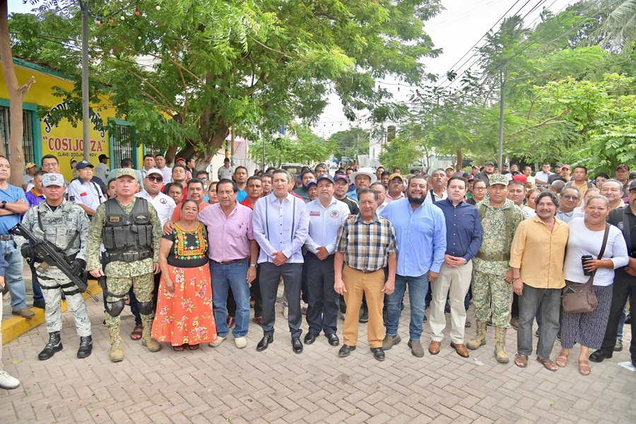 Con censo de mototaxis, avanza reordenamiento del transporte en Juchitán: Semovi Con censo de mototaxis, avanza reordenamiento del transporte en Juchitán: Semovi