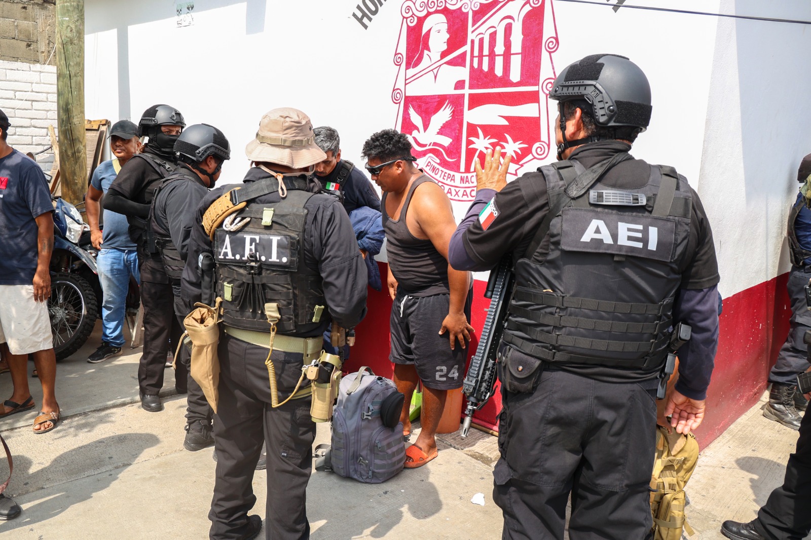 HAY EN OAXACA  YA SON TRES COMANDANCIAS DE POLICÍAS DESARMADAS Y BAJO OCUPACION FEDERAL POR NEXOS CON CRIMEN ORGANIZADO