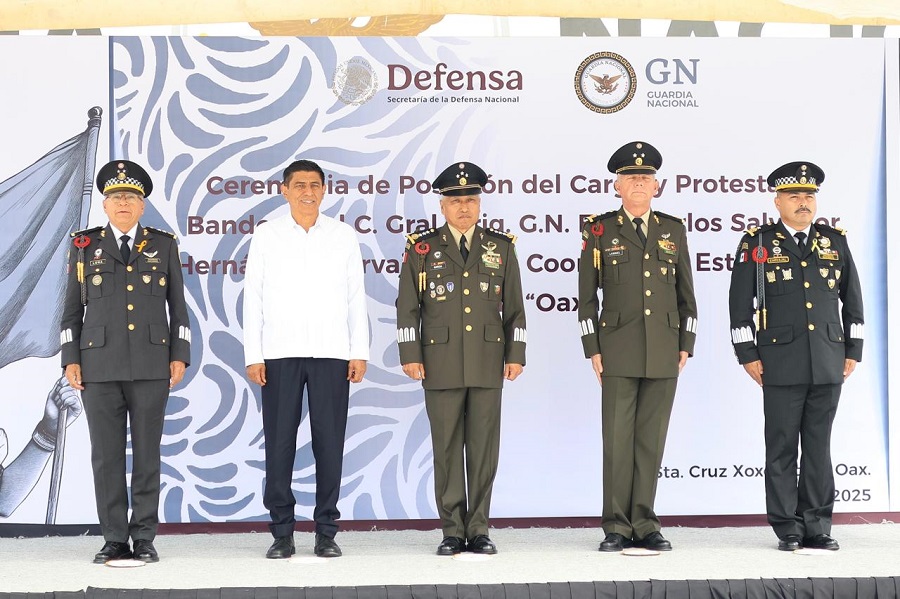 Asiste Gobernador de Oaxaca a la ceremonia de posesión de nuevo Coordinador Estatal de la Guardia Nacional