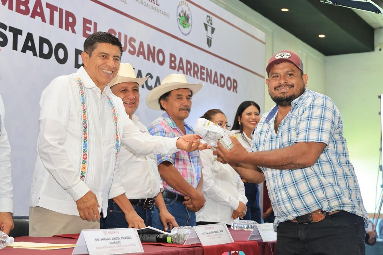 Lidera Gobernador de Oaxaca esfuerzos para proteger la ganadería y economía por gusano barrenador