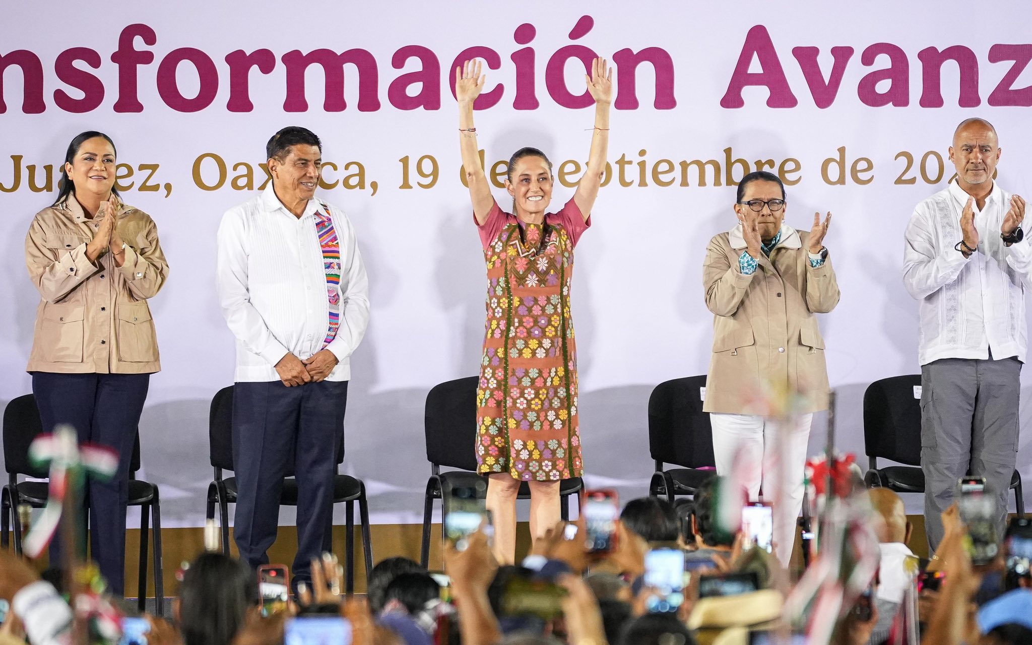 LA PRESIDENTA CLAUDIA SHEIMBAUM, DIJO QUE MÉXICO YA DEJO DE SER EL PAÍS MÁS DESIGUAL DEL MUNDO Y AFIRMÓ QUE ELLA COMO MUJER NO LE VA FALLAR AL PUEBLO DE MÉXICO